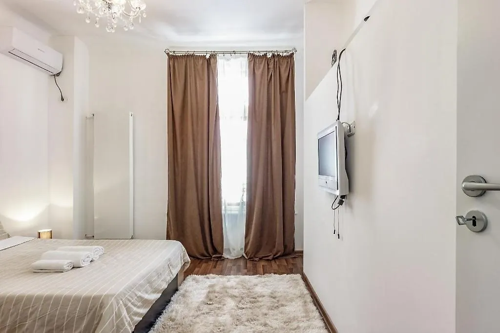 Apartment Intimate Place In The Old Town Of Bucharest